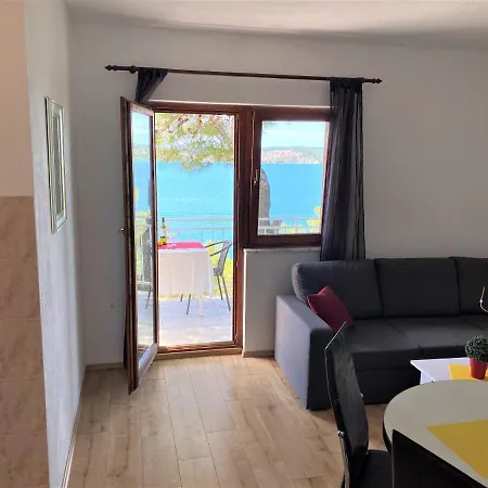 Bartol With Free Bikes And Great Local Food Apartament