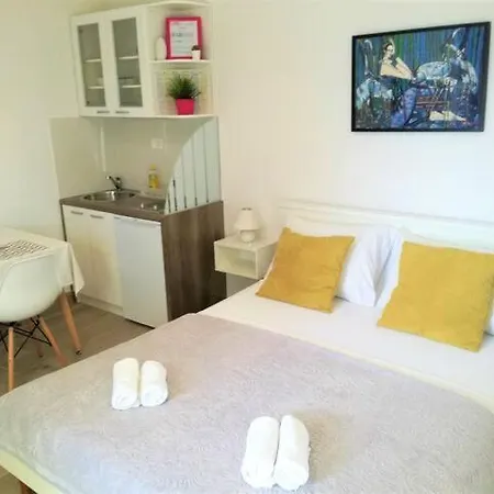 Apartments Bartol With Free Bikes *