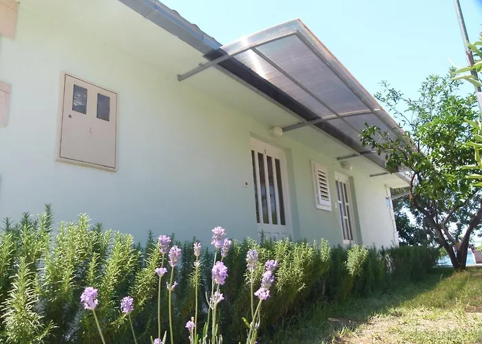 Apartamento Bartol With Free Bikes Trogir