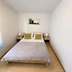 דירה Bartol With Free Bikes