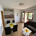 דירה Bartol With Free Bikes טרוגיר