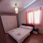 דירה Bartol With Free Bikes