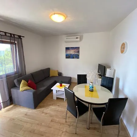 Appartamento Bartol, Ideally Located Near The And Center, With Stunning Sea Views And Two Free Bikes Per