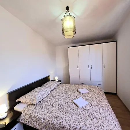 Apartamento Bartol With Free Bikes