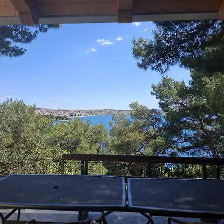 Apartments Bartol With Free Bikes Trogir