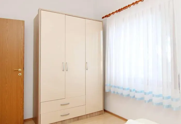 Bartol With Free Bikes Apartman