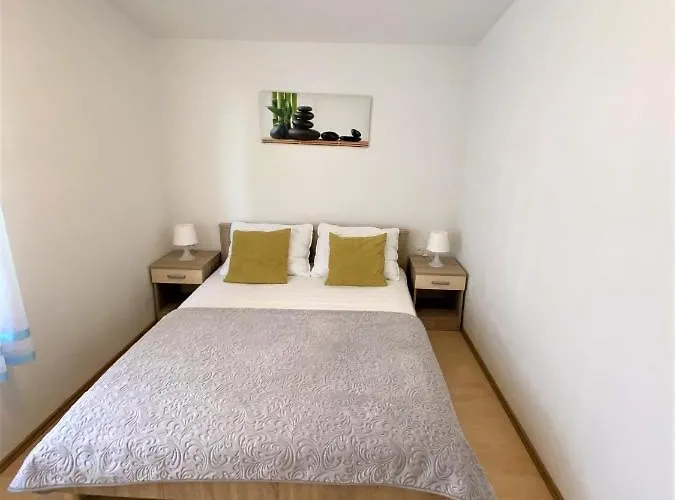 Lägenhet Bartol With Free Bikes