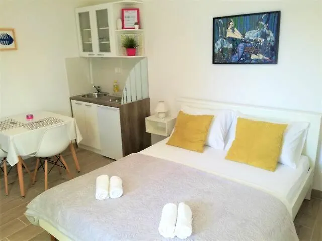 Bartol With Free Bikes *